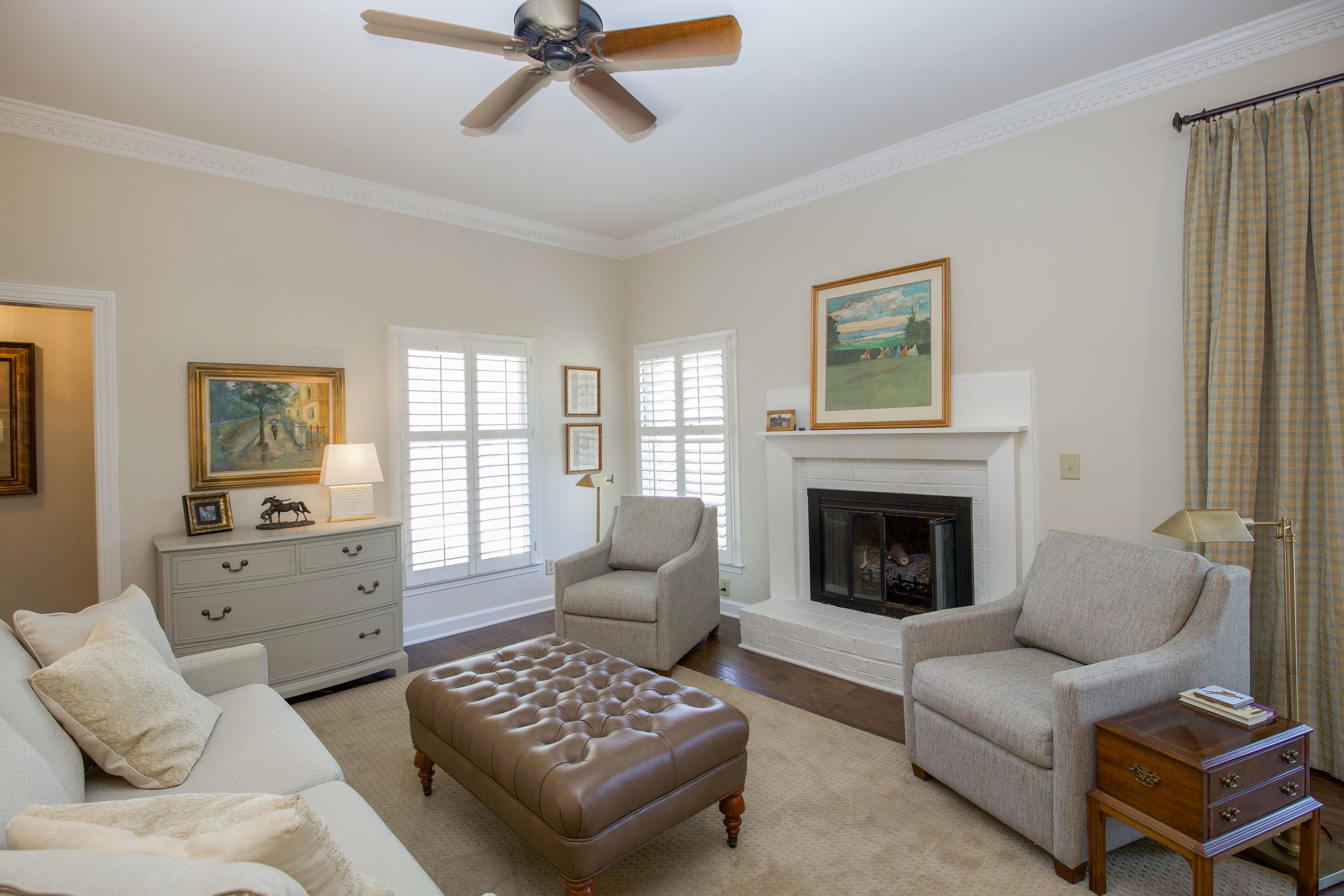 149 Winntown Road Allenhurst, GA 31301 - Photo 4 of 47 Living room and fireplace