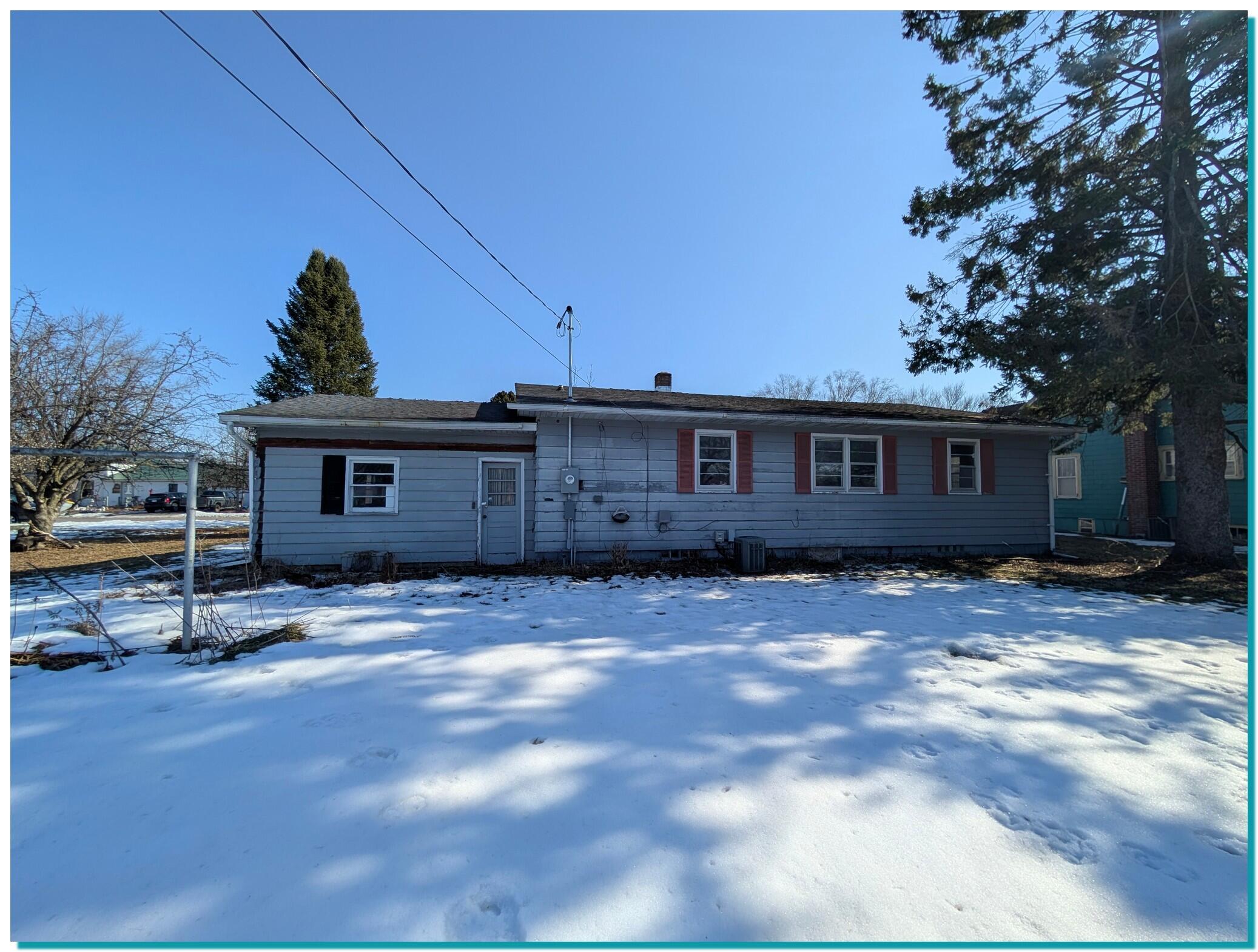 303 2nd Street Melrose, WI 54642 - Photo 5 of 31 PXL_20260213_180751756