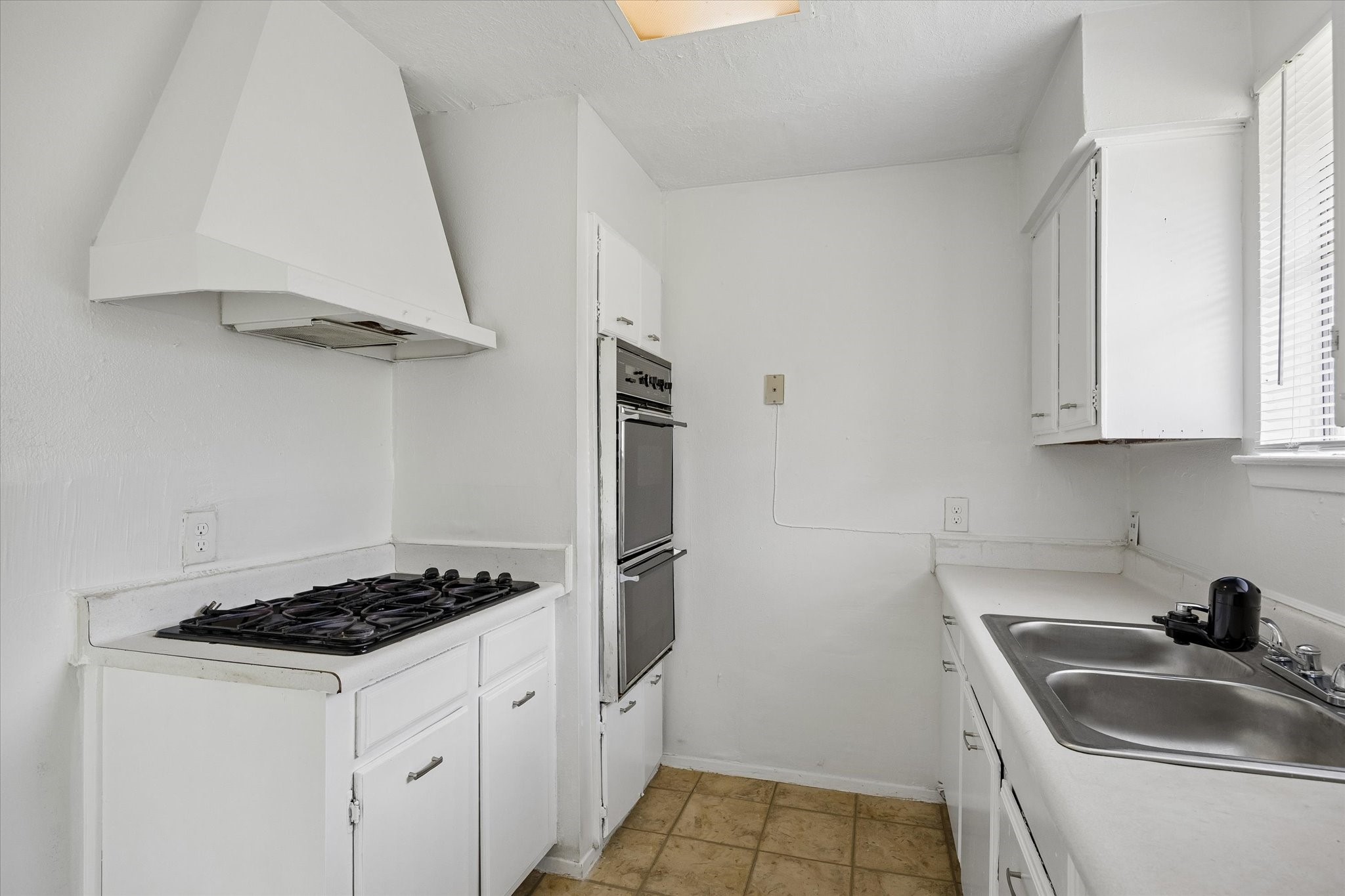 12639 Chiswick Road Houston, TX 77047 - Photo 8 of 18