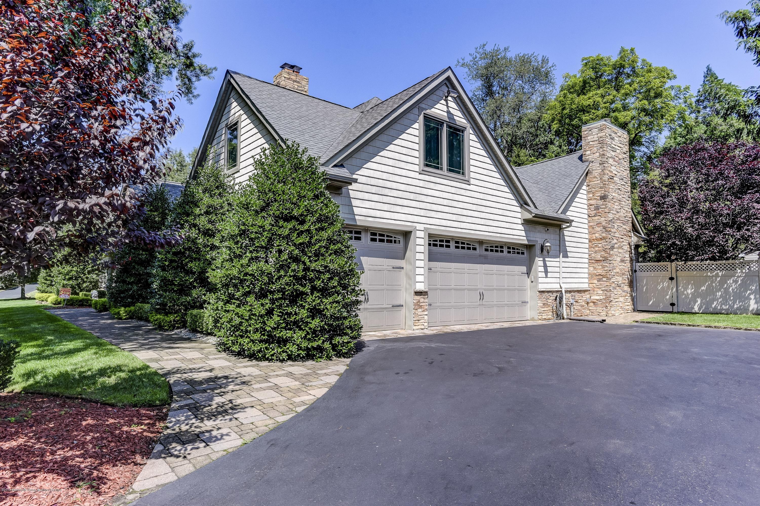 2 Crawford Road Middletown, NJ 07748 - Photo 4 of 34 006_Garages