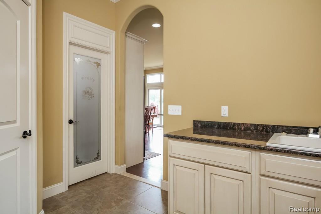 1581 Traceky Drive Rochester Hills, MI 48306 - Photo 26 of 67