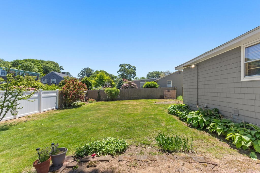 52 Parramatta Road Beverly, MA 01915 - Photo 3 of 33 Gallery Image 3