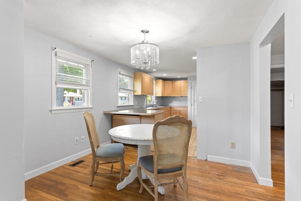 52 Parramatta Road Beverly, MA 01915 - Photo 10 of 33 Gallery Image 10