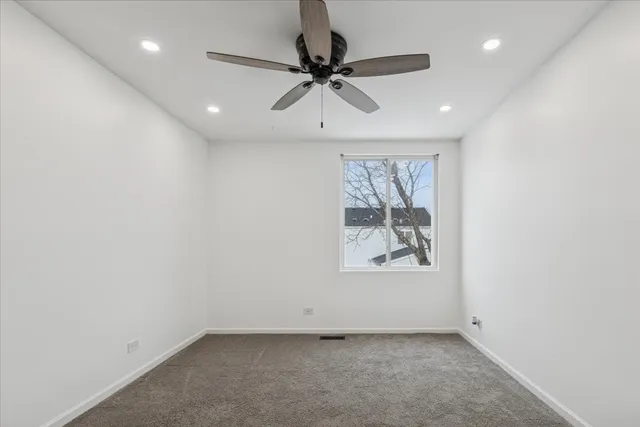 $250,000 | 780 Symphony Drive, Unit 780, Aurora, IL 60504