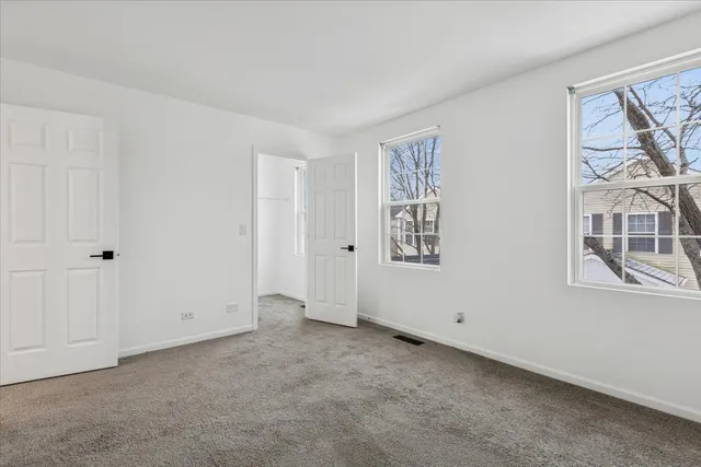 $250,000 | 780 Symphony Drive, Unit 780, Aurora, IL 60504