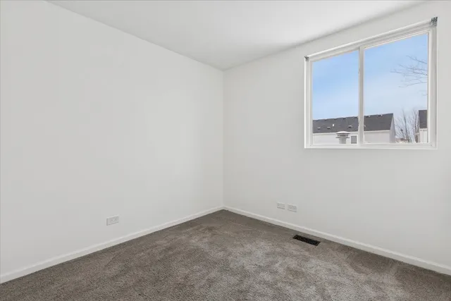 $250,000 | 780 Symphony Drive, Unit 780, Aurora, IL 60504