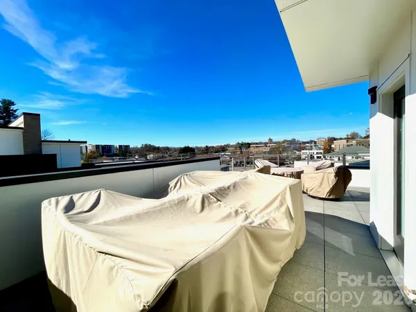 $3,495 | 2 Bauhaus Ct. Court, Asheville, NC 28801