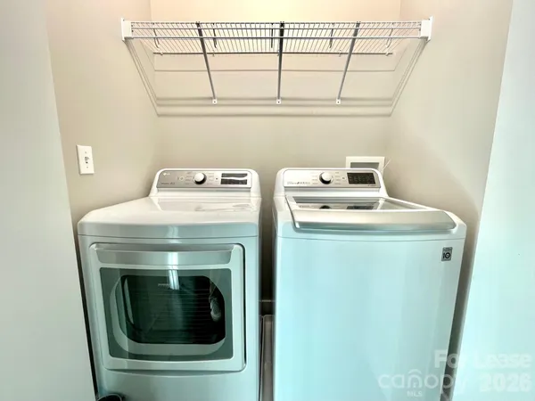 $3,495 | 2 Bauhaus Ct. Court, Asheville, NC 28801