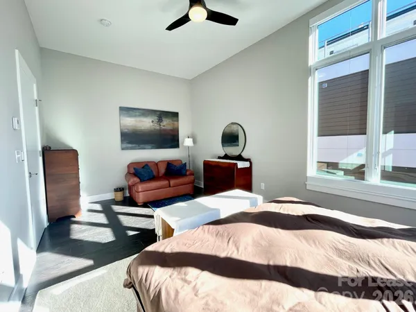 $3,495 | 2 Bauhaus Ct. Court, Asheville, NC 28801