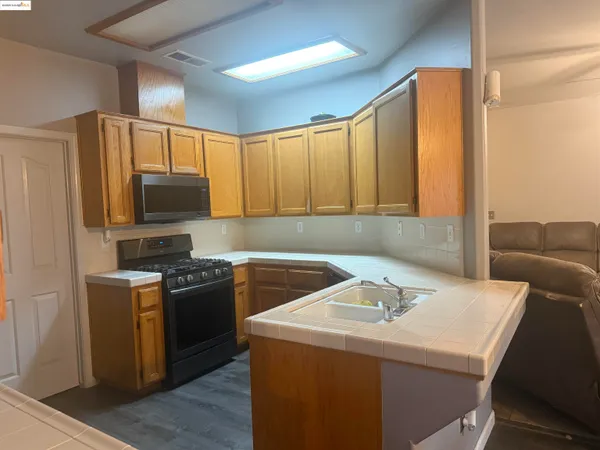 $320,000 | 628 Norboe Avenue, Corcoran, CA 93212