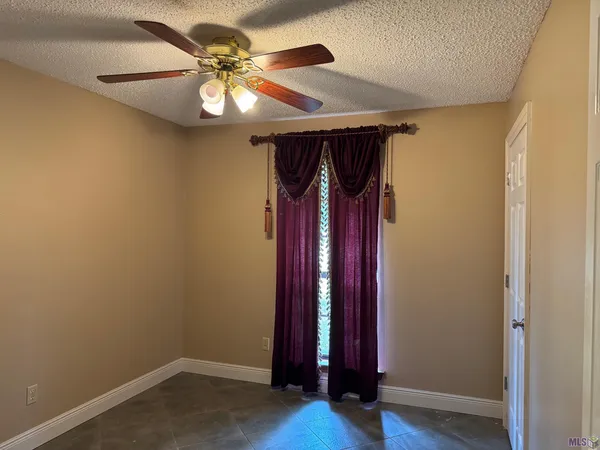 $209,900 | 26806 Pen Drive, Walker, LA 70785