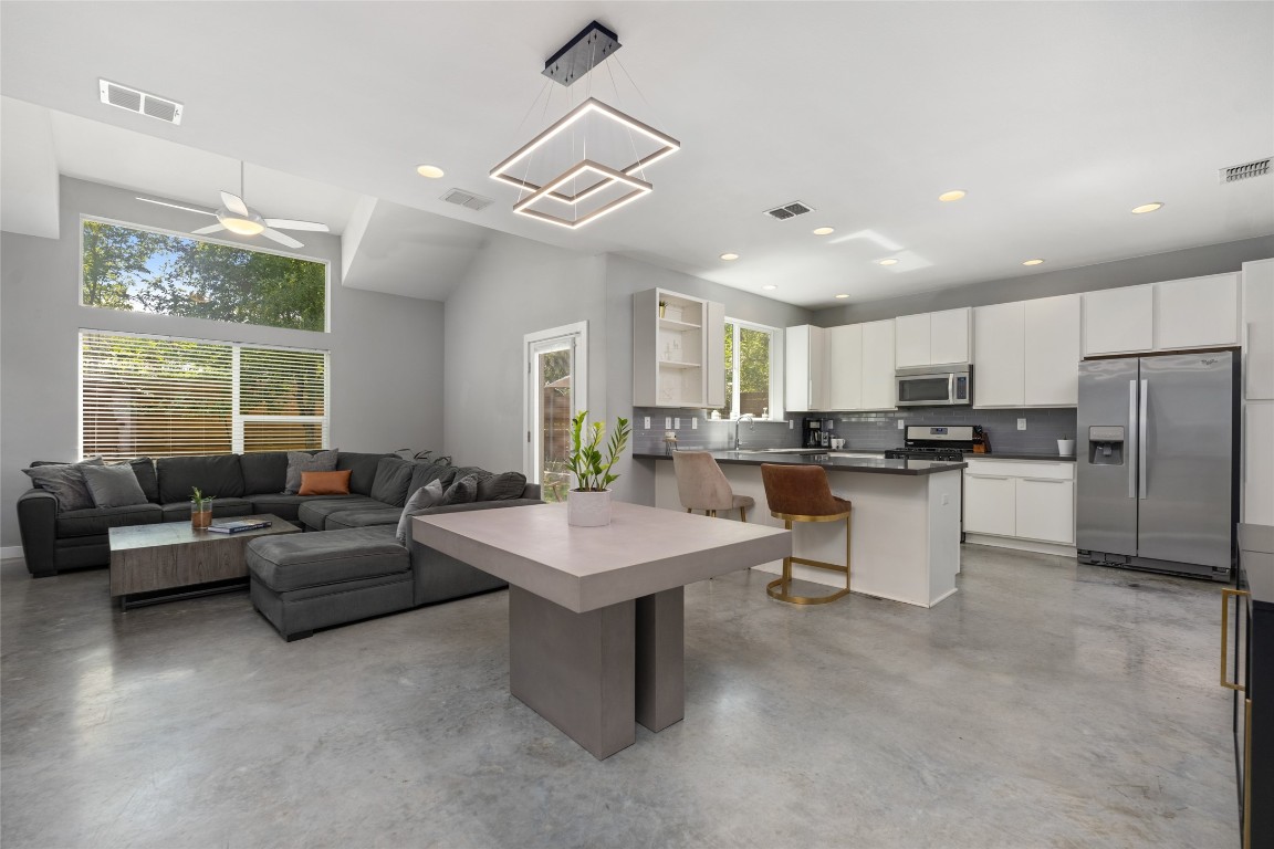 301 West Stassney Ln Unit 12  