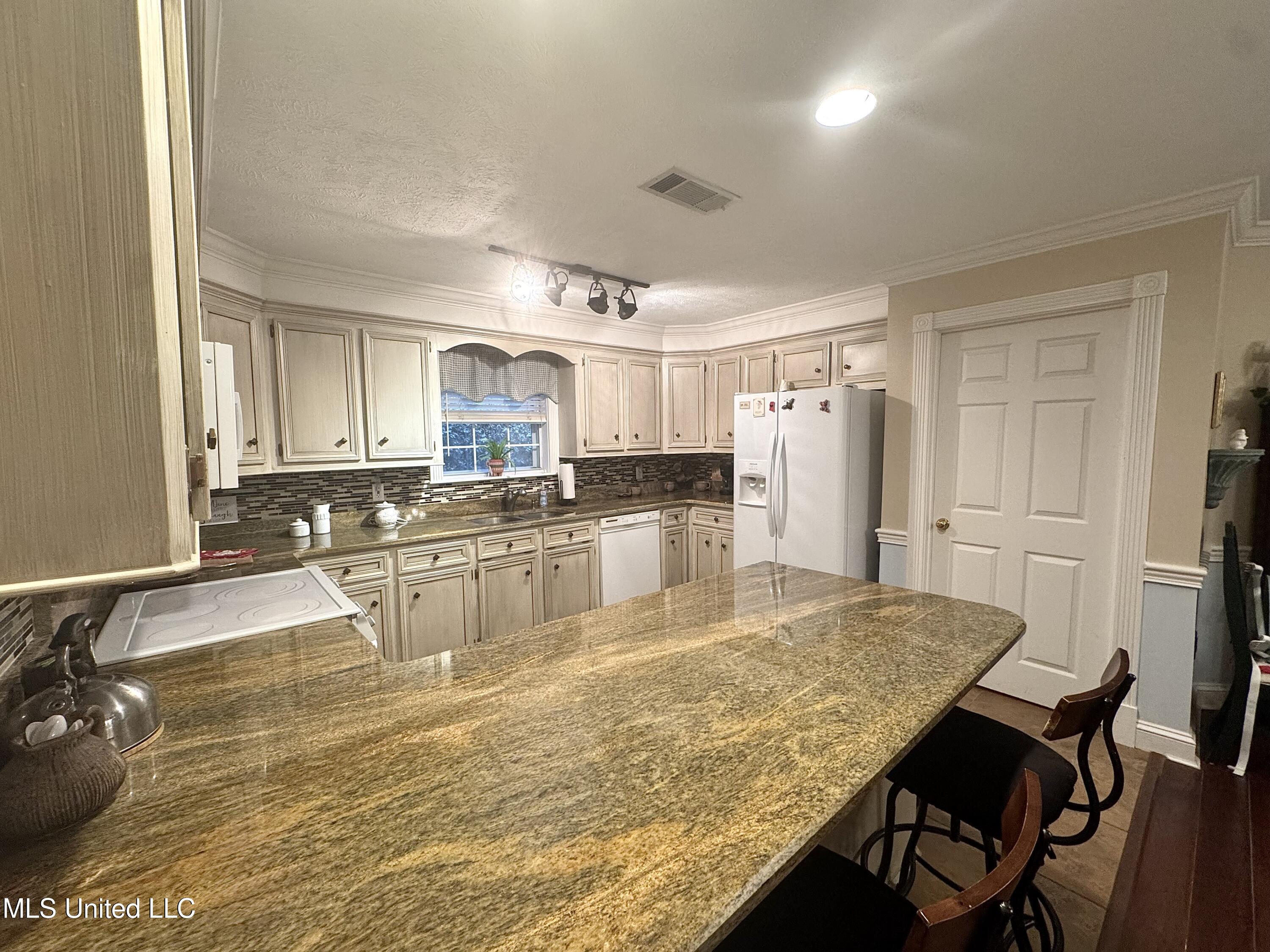 426 Violet Drive Madison, MS 39110 - Photo 14 of 37 IMG_9734