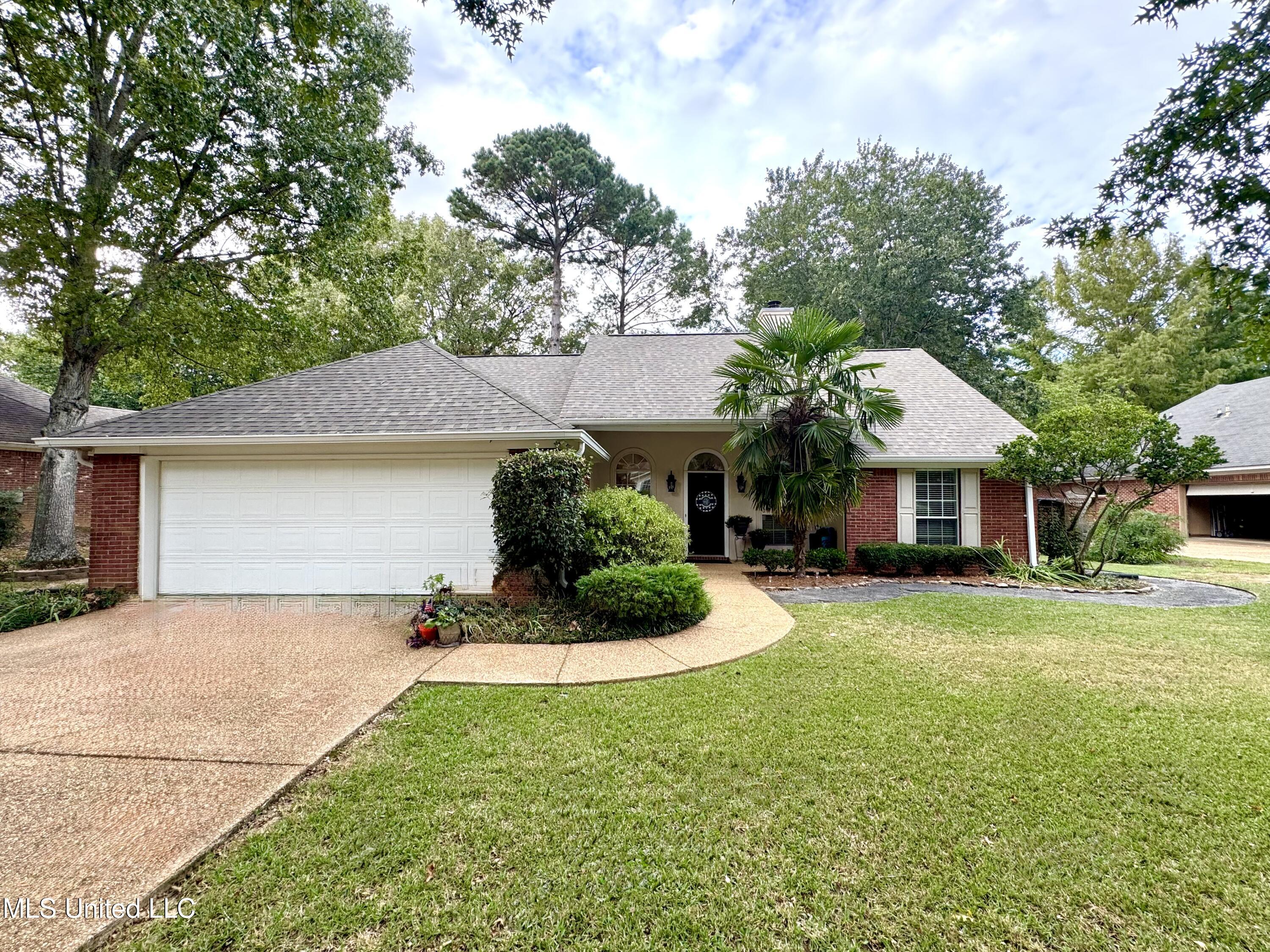 426 Violet Drive Madison, MS 39110 - Photo 2 of 37 IMG_9691