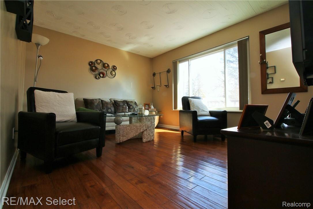 14255 Duffield Road Montrose, MI 48457 - Photo 12 of 26 IMG_9972 (2).JPG