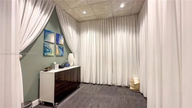 $2,550,000 | 3801 Collins Avenue, Unit 1502, Miami Beach, FL 33140