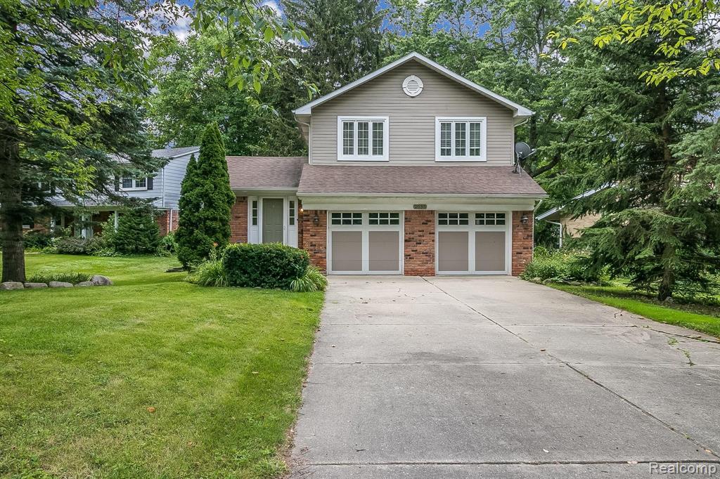 2035 Devonshire Road Bloomfield Hills, MI 48302 - Photo 6 of 36