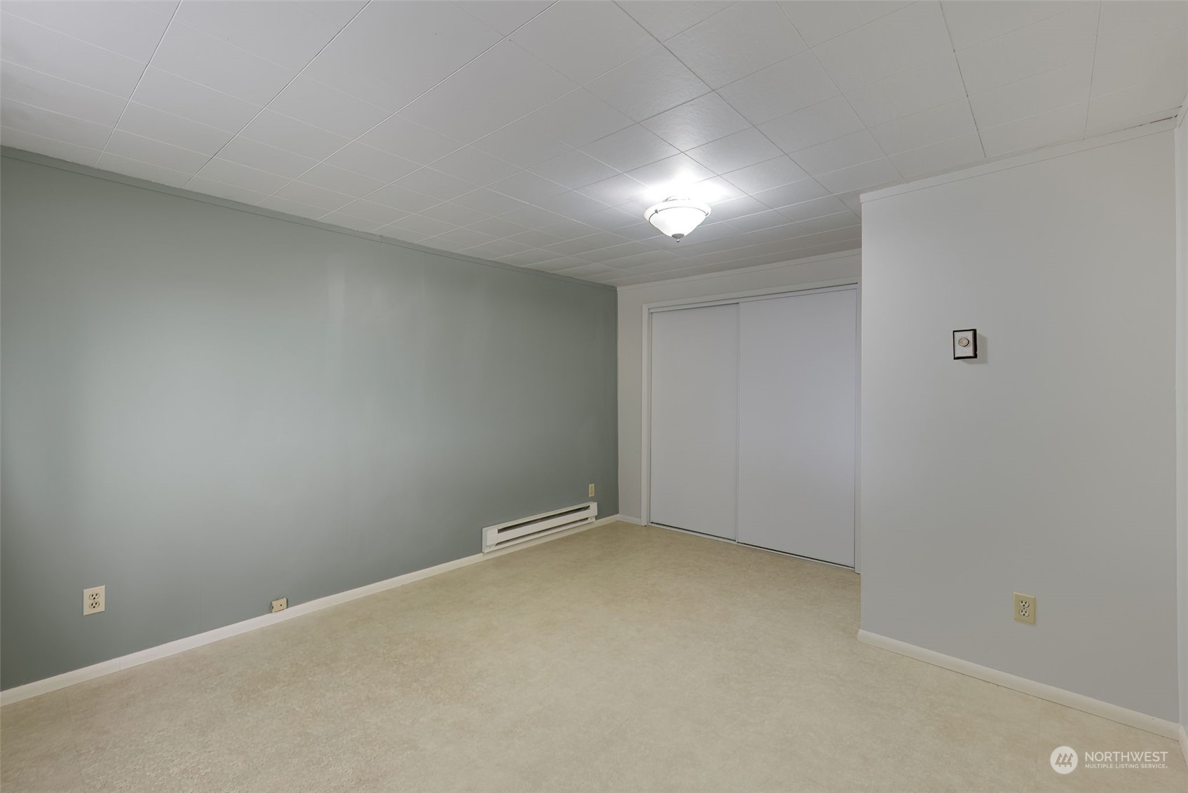 805 8th Avenue Longview, WA 98632 - Photo 21 of 32 a view of an empty room