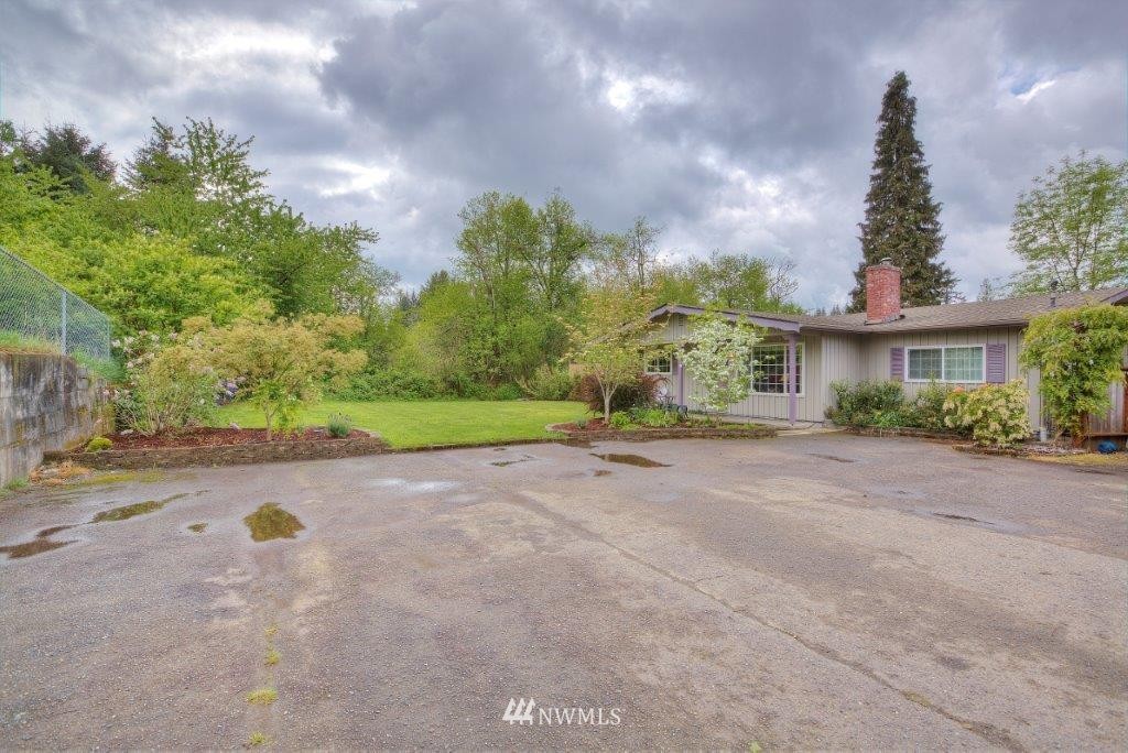 16123 Southeast Petrovitsky Road Renton, WA 98058 - Photo 2 of 18 Gallery Image 2