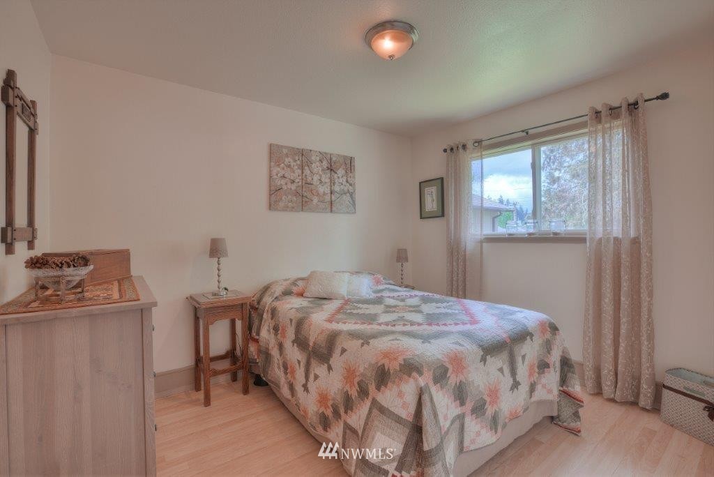 16123 Southeast Petrovitsky Road Renton, WA 98058 - Photo 12 of 18 Gallery Image 12