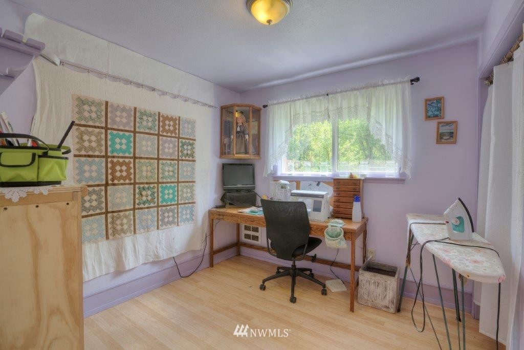 16123 Southeast Petrovitsky Road Renton, WA 98058 - Photo 13 of 18 Gallery Image 13