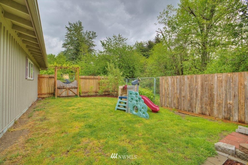 16123 Southeast Petrovitsky Road Renton, WA 98058 - Photo 18 of 18 Gallery Image 18