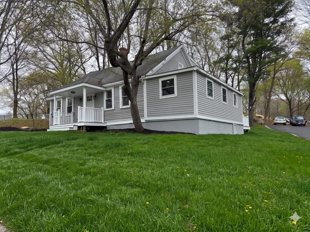 98 Elm Street Blackstone, MA 01504 - Photo 3 of 42