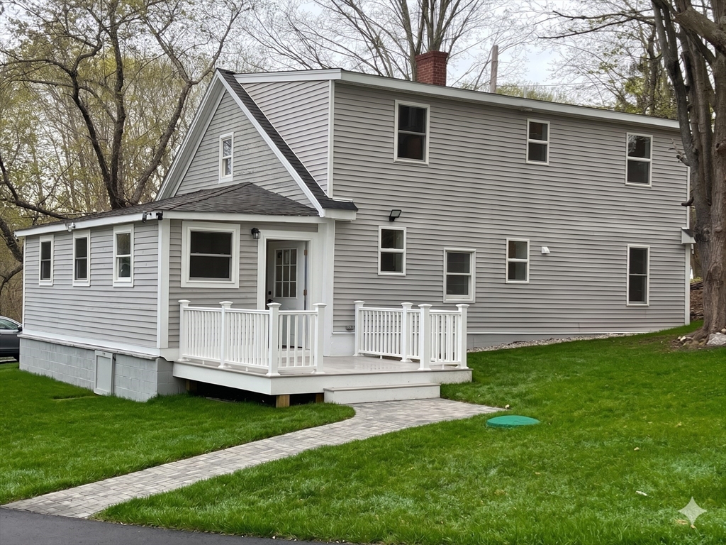 98 Elm Street Blackstone, MA 01504 - Photo 5 of 42