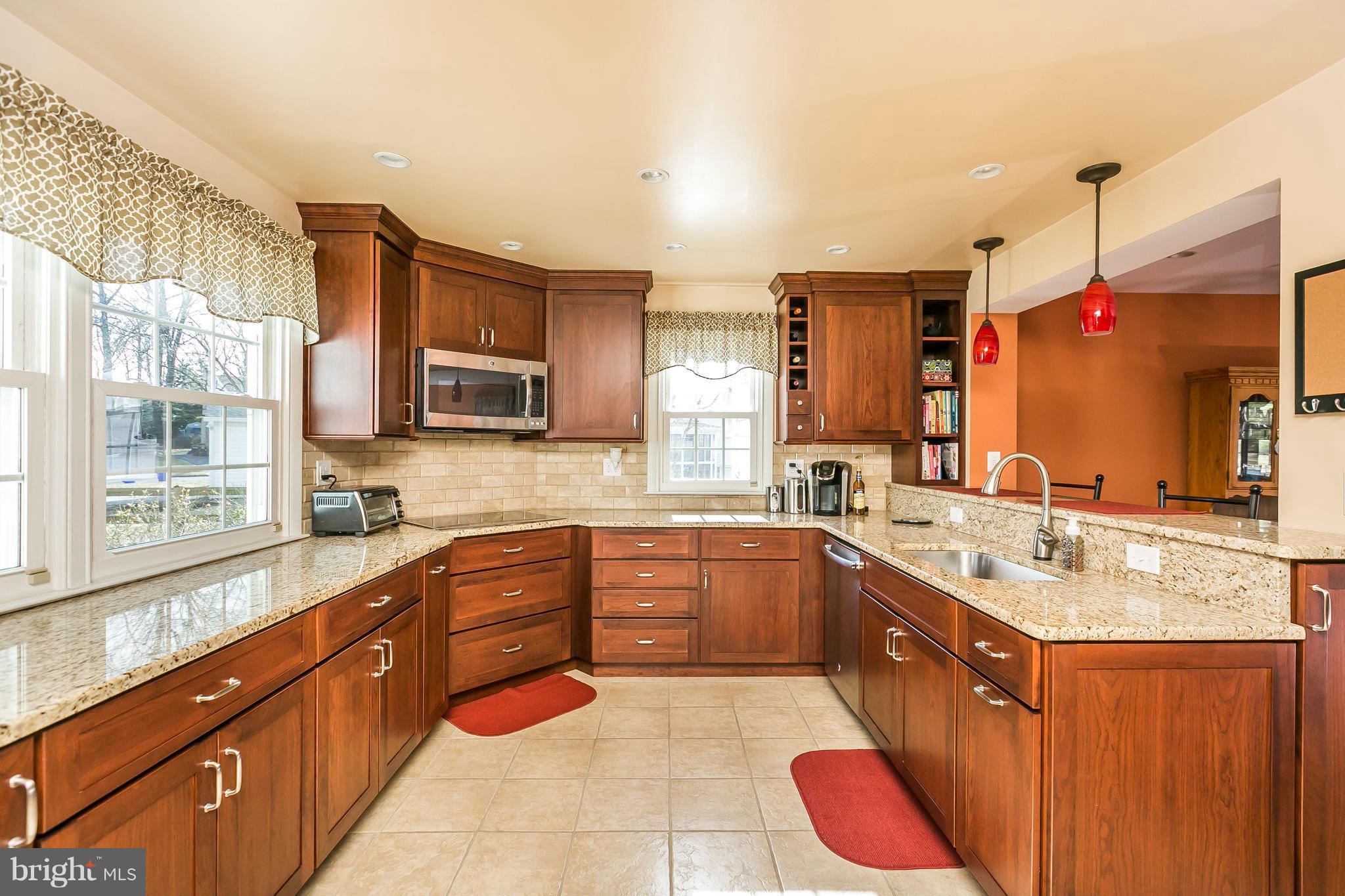 213 Rickswood Road Lutherville-Timonium, MD 21093 - Photo 10 of 28 Kitchen with counterspace galore!
