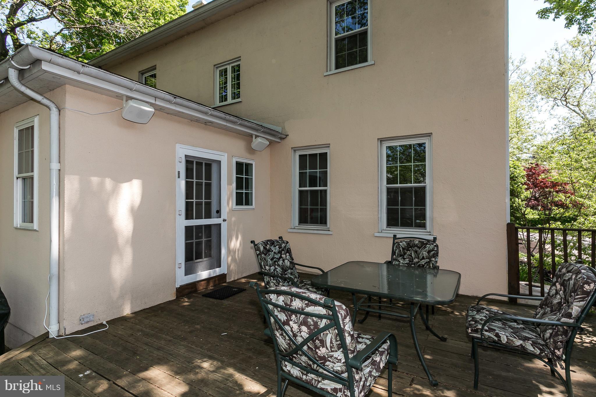 6204 Pinehurst Road Baltimore, MD 21212 - Photo 25 of 29 a backyard of a house with outdoor seating