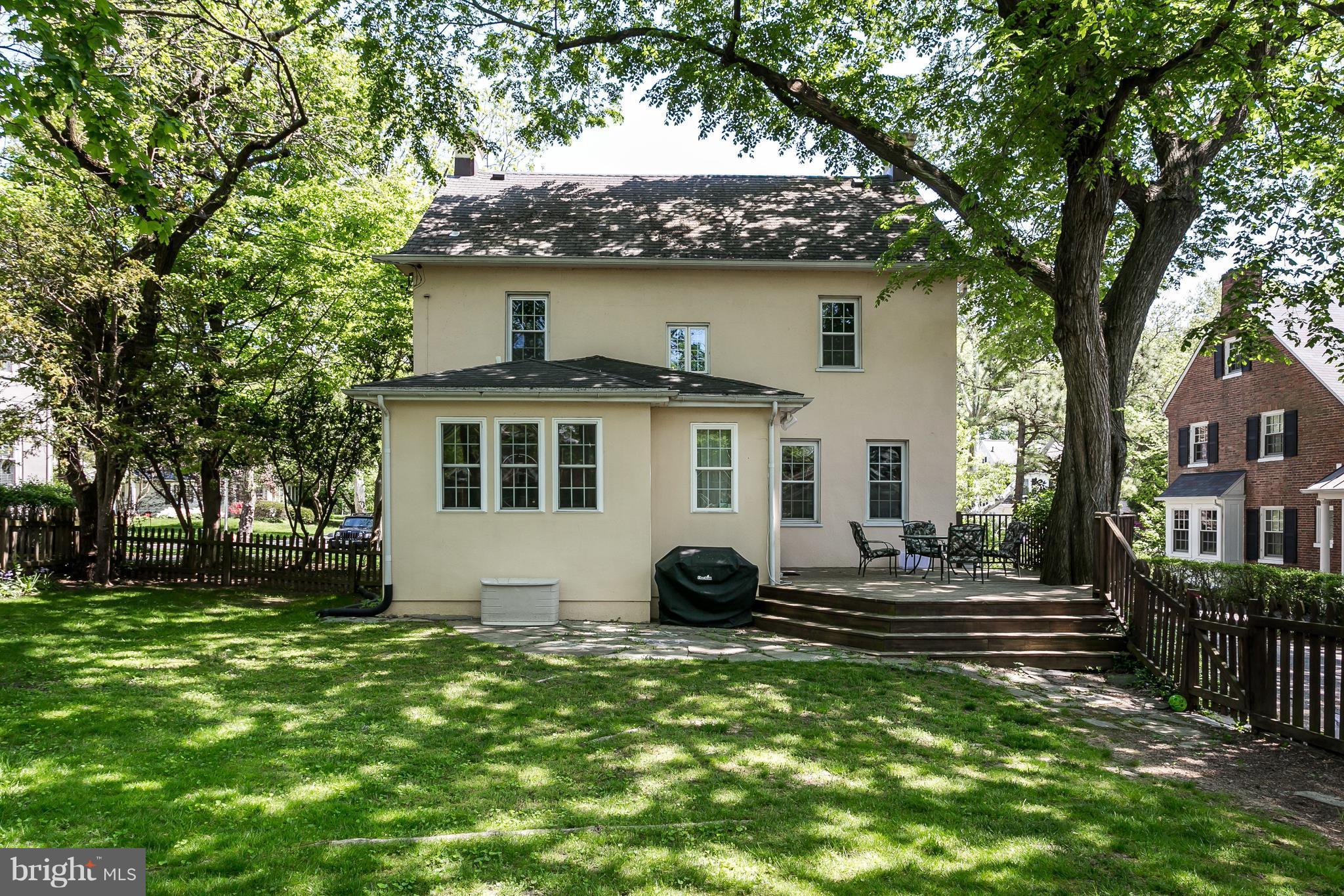6204 Pinehurst Road Baltimore, MD 21212 - Photo 27 of 29 a house view with a outdoor space