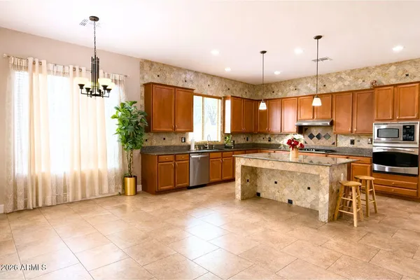 $1,030,000 | 2405 East Charlotte Drive, Phoenix, AZ 85024