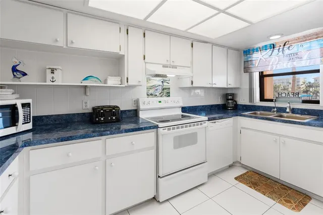 $455,000 | 19451 Gulf Boulevard, Unit 211, Indian Shores, FL 33785