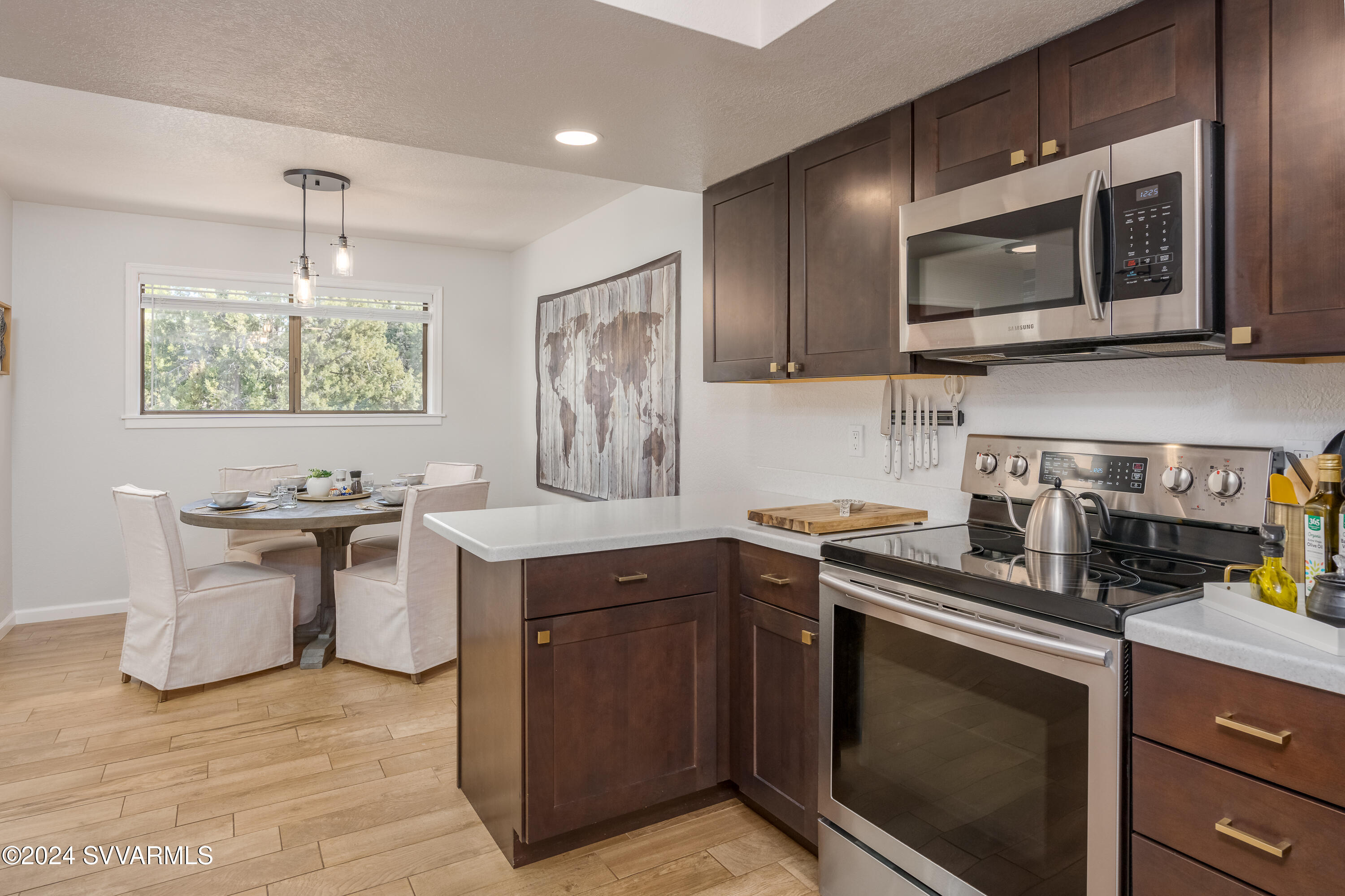 185 Pony Soldier Road Sedona, AZ 86336 - Photo 10 of 42 Kitchen/Dine