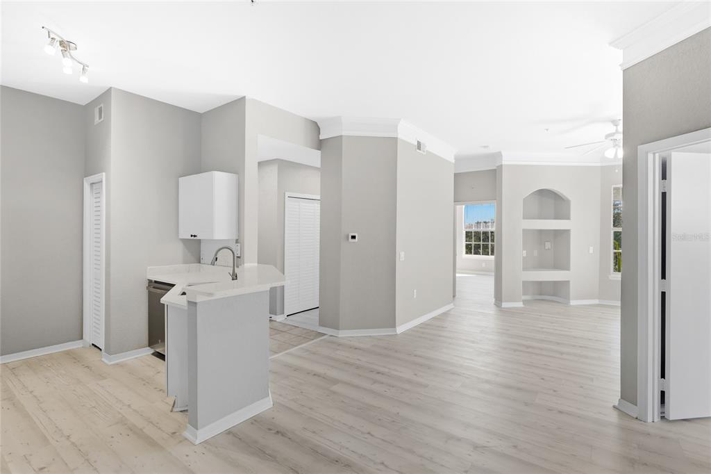 5110 Northridge Road, Unit 301 Sarasota, FL 34238 - Photo 11 of 30