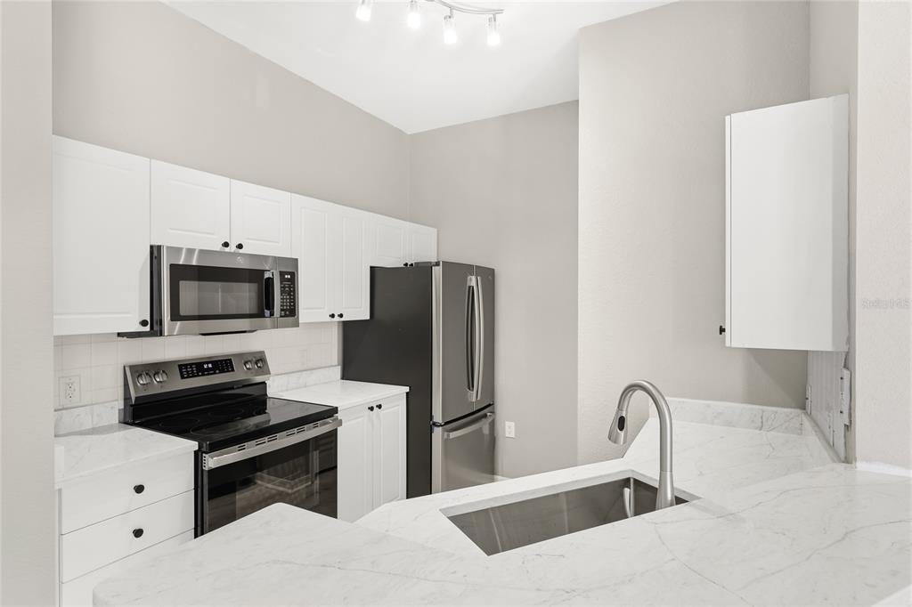 5110 Northridge Road, Unit 301 Sarasota, FL 34238 - Photo 12 of 30