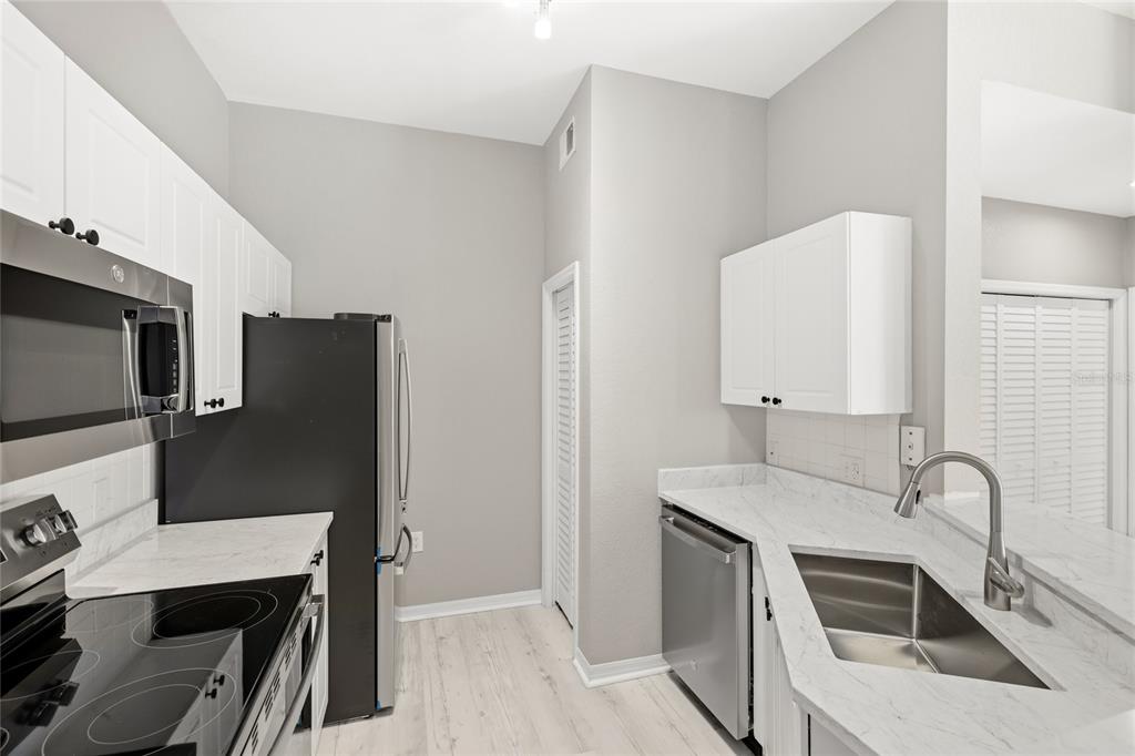 5110 Northridge Road, Unit 301 Sarasota, FL 34238 - Photo 13 of 30