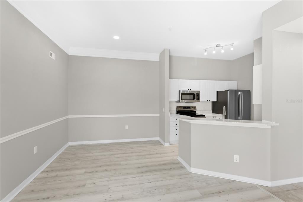 5110 Northridge Road, Unit 301 Sarasota, FL 34238 - Photo 10 of 30