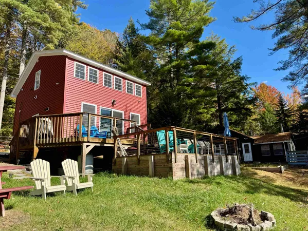 $390,000 | 318 Round Pond Lane, Newbury, VT 05051