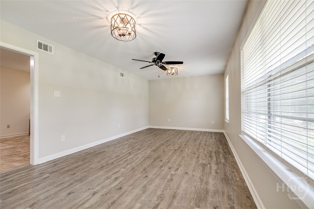 218 Whitehall Avenue Rincon, GA 31326 - Photo 5 of 42 LIVING ROOM