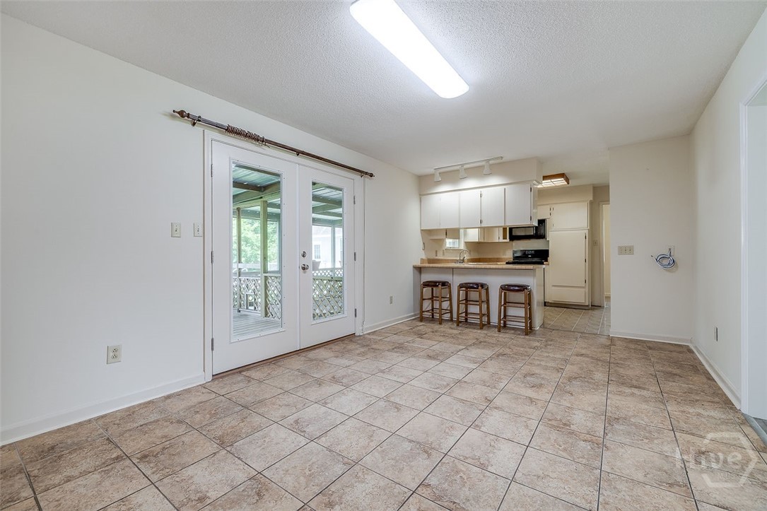 218 Whitehall Avenue Rincon, GA 31326 - Photo 8 of 42 DINING ROOM