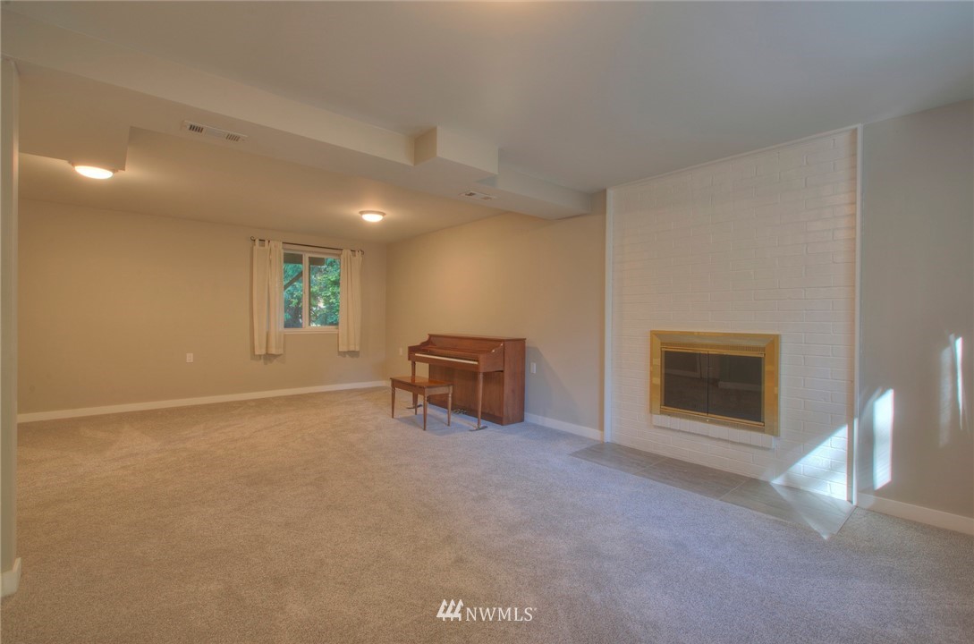 14751 173rd Avenue Southeast Renton, WA 98059 - Photo 13 of 22 Gallery Image 13