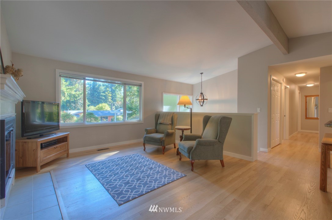 14751 173rd Avenue Southeast Renton, WA 98059 - Photo 3 of 22 Gallery Image 3