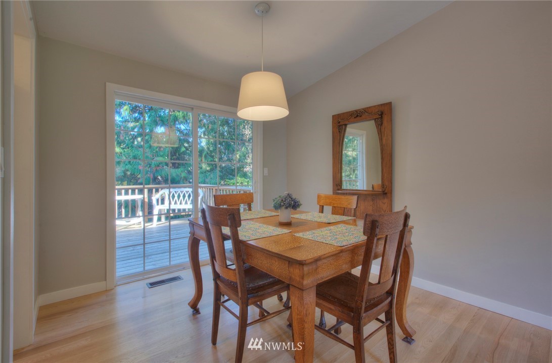 14751 173rd Avenue Southeast Renton, WA 98059 - Photo 8 of 22 Gallery Image 8