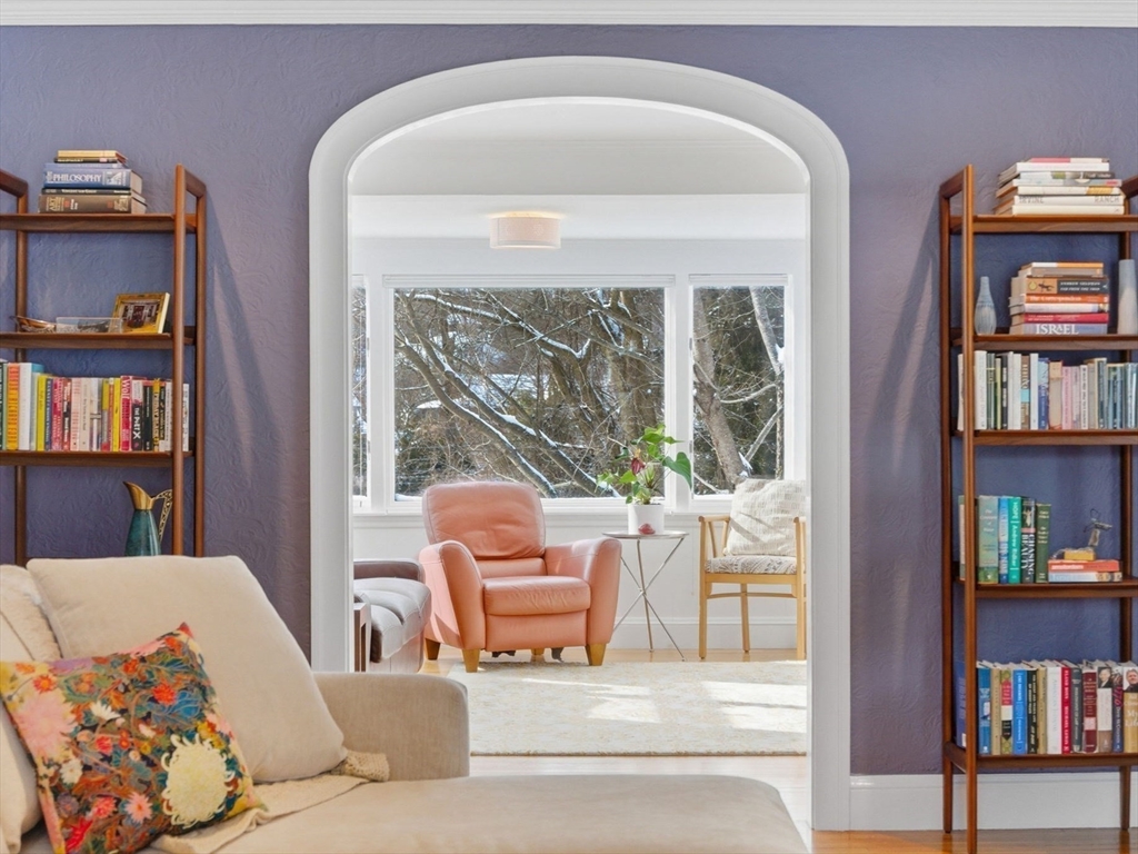 24 Blake Road Brookline, MA 02445 - Photo 7 of 42