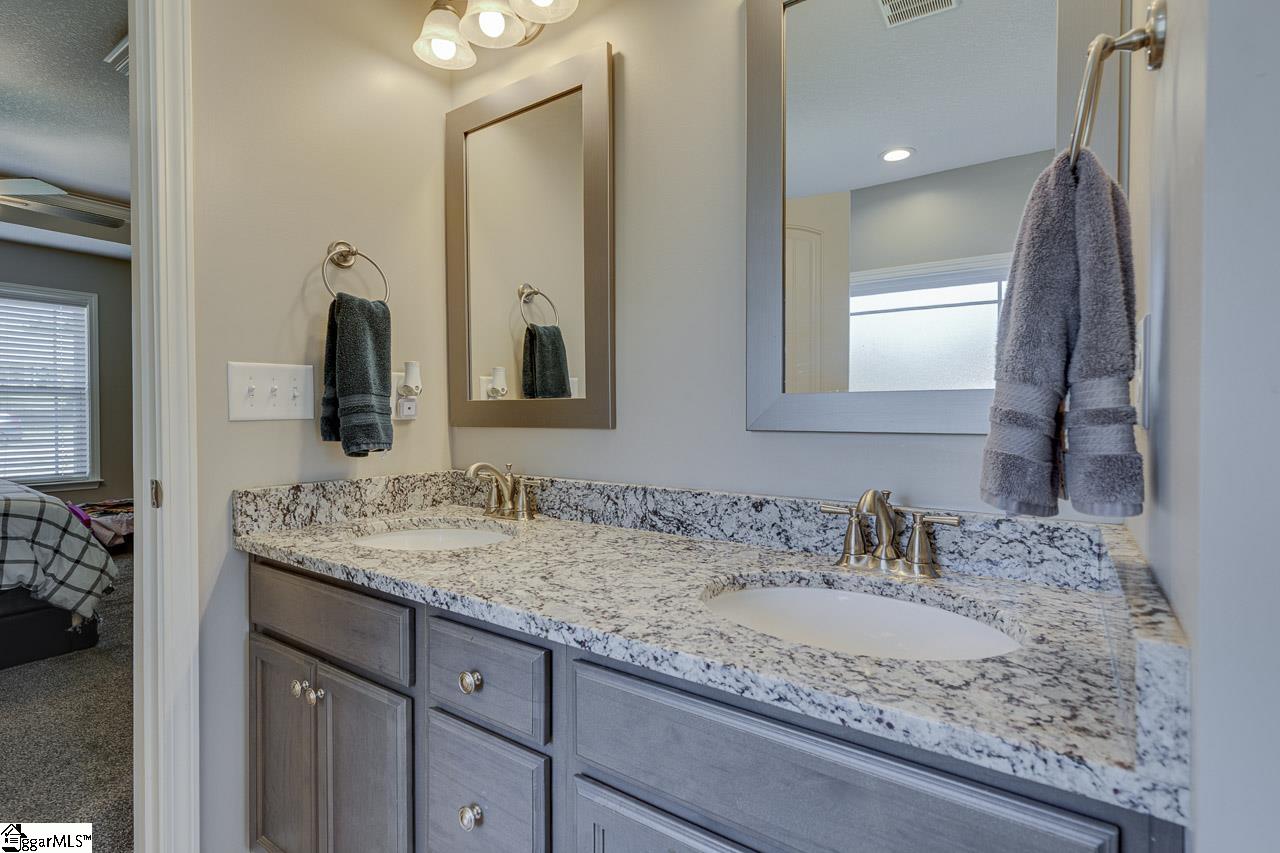 984 Gibbs Road Wellford, SC 29385 - Photo 19 of 41