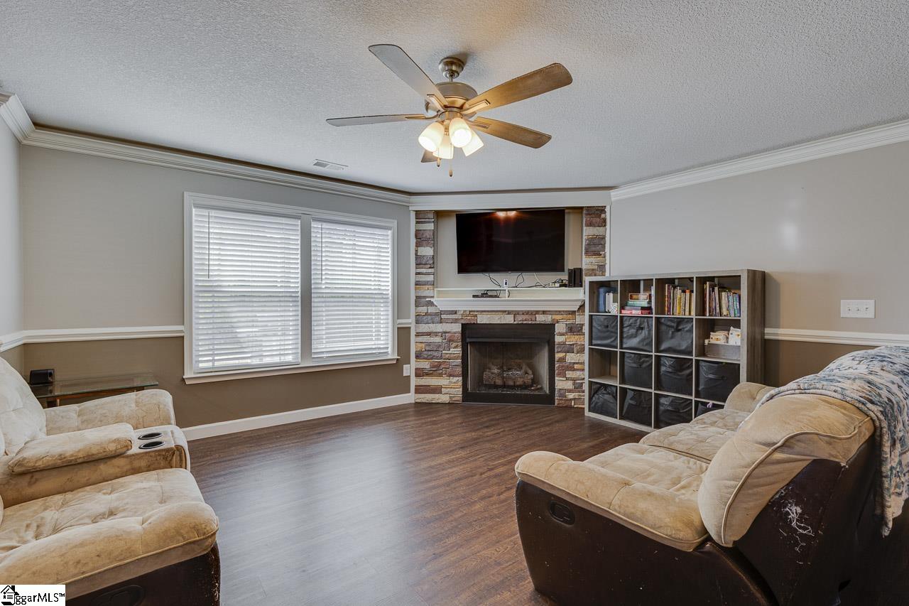 984 Gibbs Road Wellford, SC 29385 - Photo 10 of 41