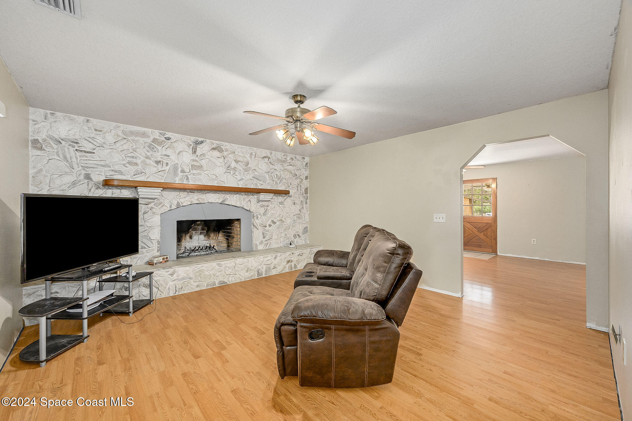 5095 Gandy Road Mims, FL 32754 - Photo 6 of 58 Living Room