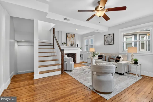 $1,400,000 | 1726 North Veitch Street, Arlington, VA 22201