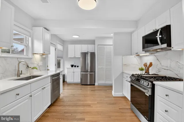 $1,400,000 | 1726 North Veitch Street, Arlington, VA 22201